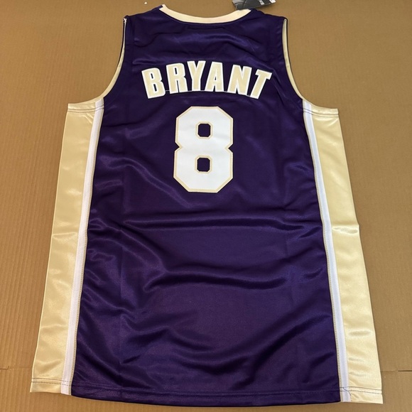 Kobe Bryant Mitchell & Ness
1996-2016 HOF LA Lakers
Purple Jersey Size XL - Picture 2 of 6